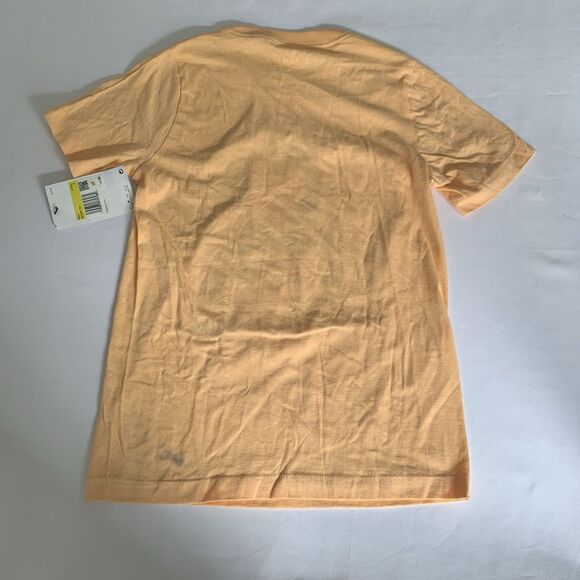 Nike T-shirt NWT Boys S Pastel Orange Crewneck Short Sleeve Sneaker Graphic Tee - Picture 2 of 6